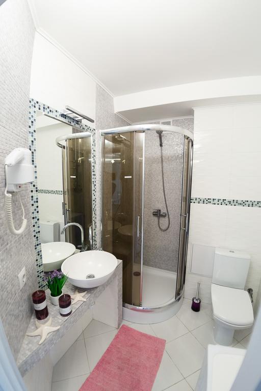 Chornovola Avenue Apartment リヴィウ エクステリア 写真